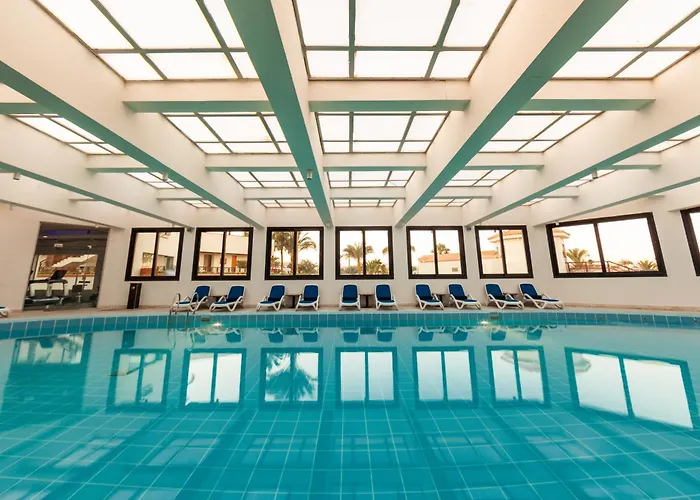 Pharaoh Azur 4* الغردقة