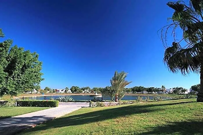 Pharaoh Azur 4* الغردقة