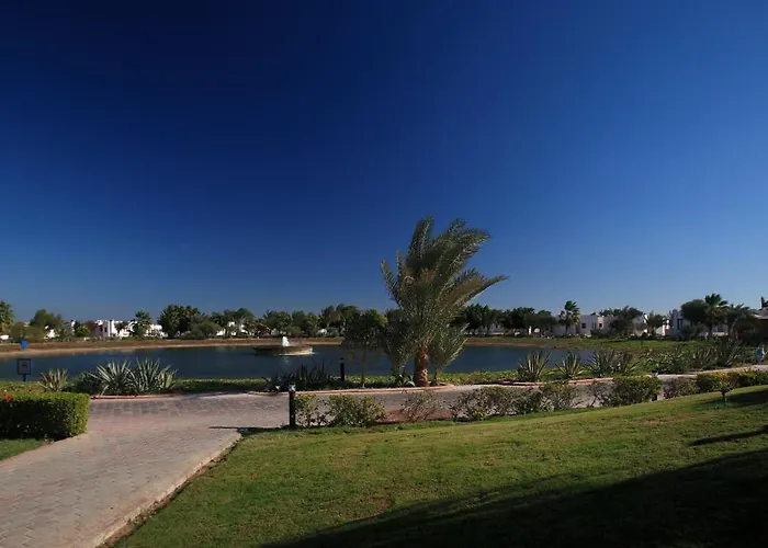 Pharaoh Azur الغردقة