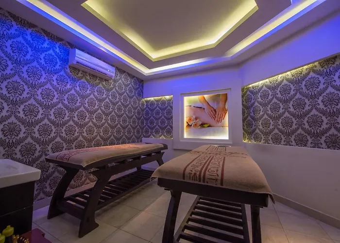 Pharaoh Azur 4* الغردقة